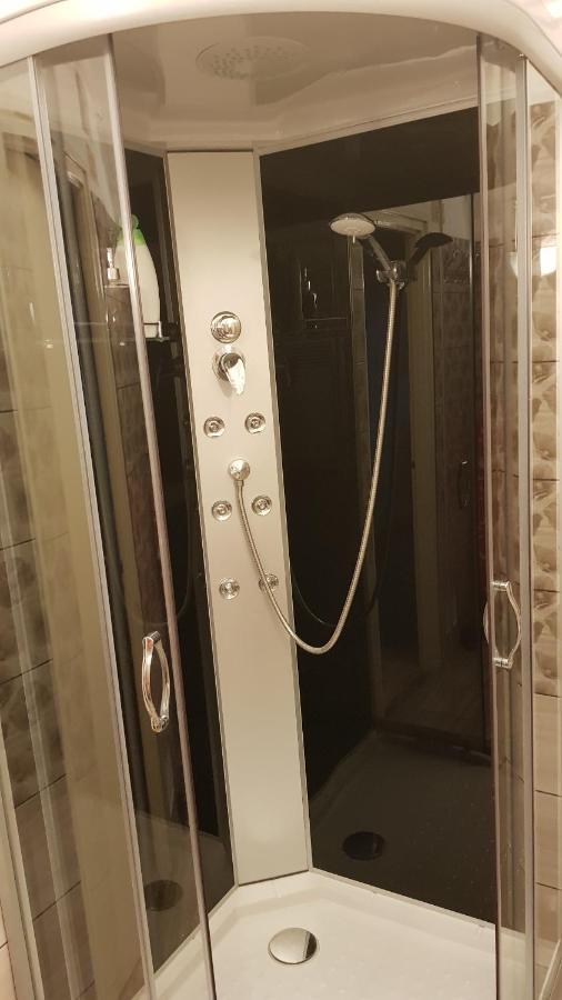 Lia Apartman キシュクンハラシュ エクステリア 写真